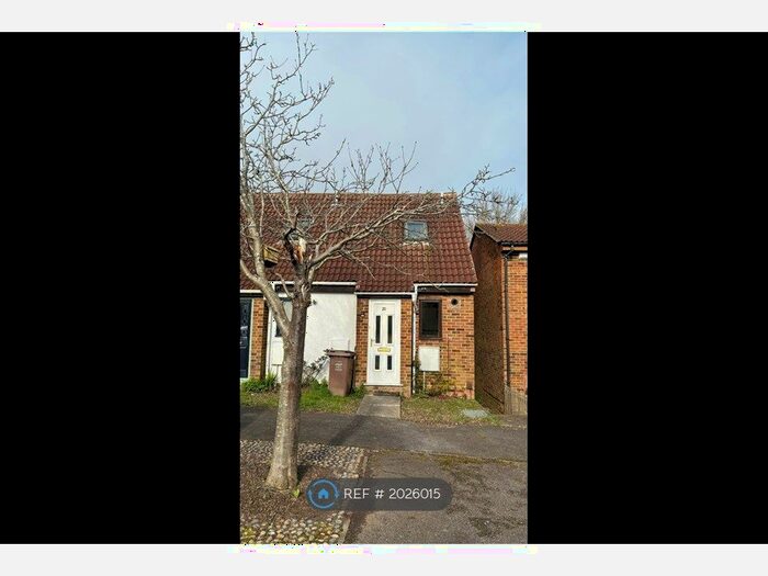 1 Bedroom End Of Terrace House To Rent In Flamingo Close, Chatham, ME5