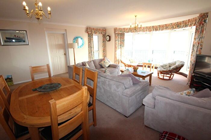 3 Bedroom Flat To Rent In St. Johns Road, Eastbourne, East Sussex, BN20