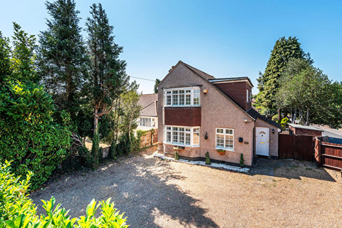 3 Bedroom Detached House For Sale In Buxton Lane, Caterham, Surrey, CR3