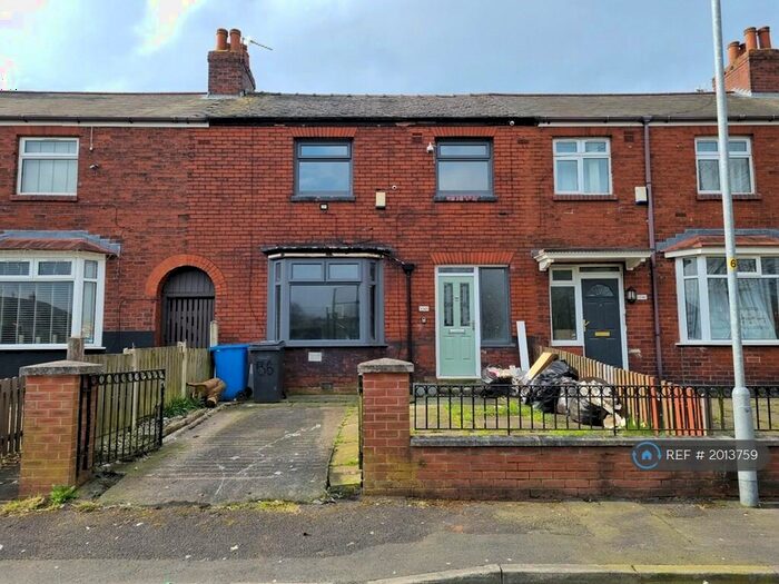 3 Bedroom Terraced House To Rent In First Avenue, Oldham, OL8
