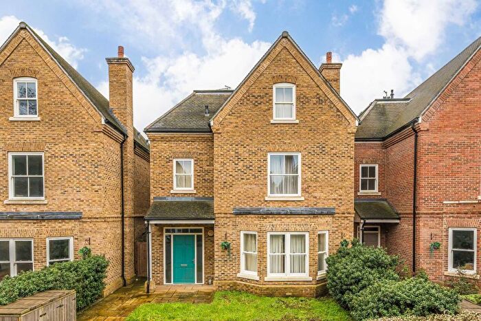 5 Bedroom Property For Sale In Barrons Chase, Ham, TW10