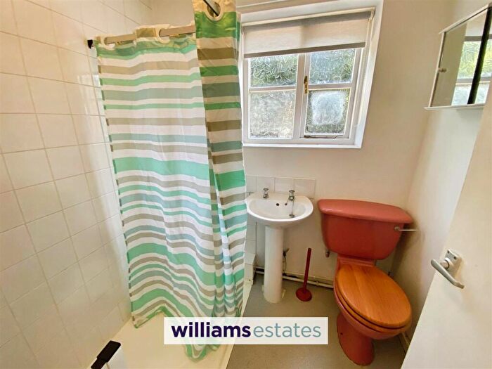 1 Bedroom Flat For Sale In Chester Street, Mold, CH7
