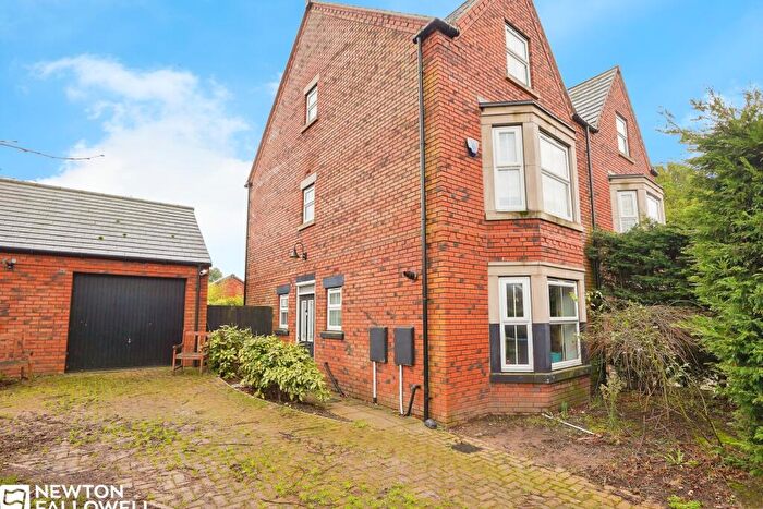 4 Bedroom Semi-Detached House For Sale In Queen Street, Retford, DN22
