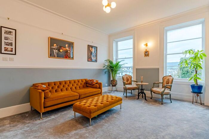 2 Bedroom Flat For Sale In Lansdown Place, Cheltenham, GL50