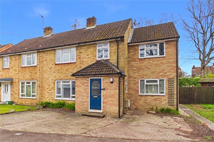 4 Bedroom Semi Detached House For Sale In Sandford Road, Tadley, Hampshire, RG26