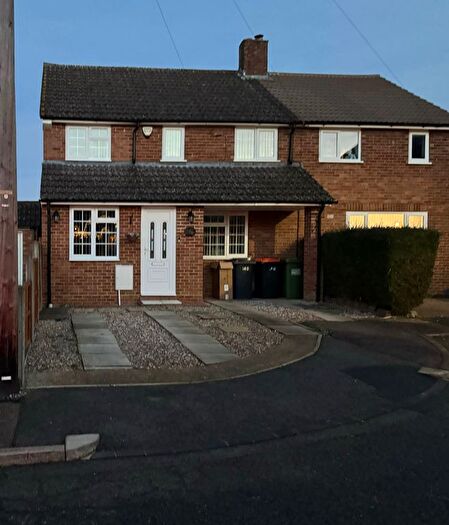 3 Bedroom Semi-Detached House To Rent In Jeans Way, Dunstable, LU5