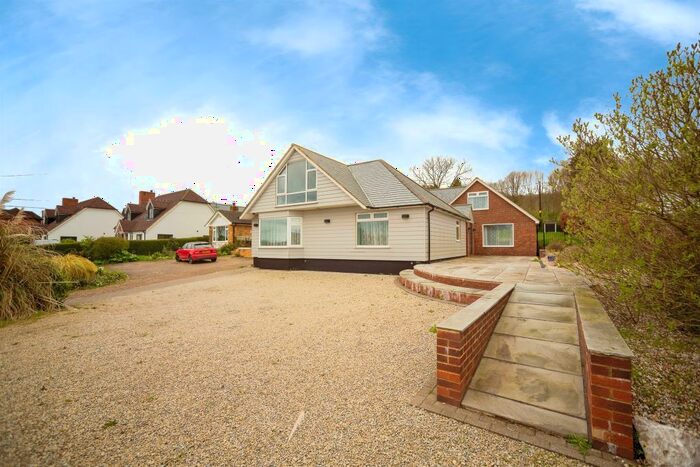 5 Bedroom Bungalow For Sale In Canterbury Road, Bilting, Ashford, TN25