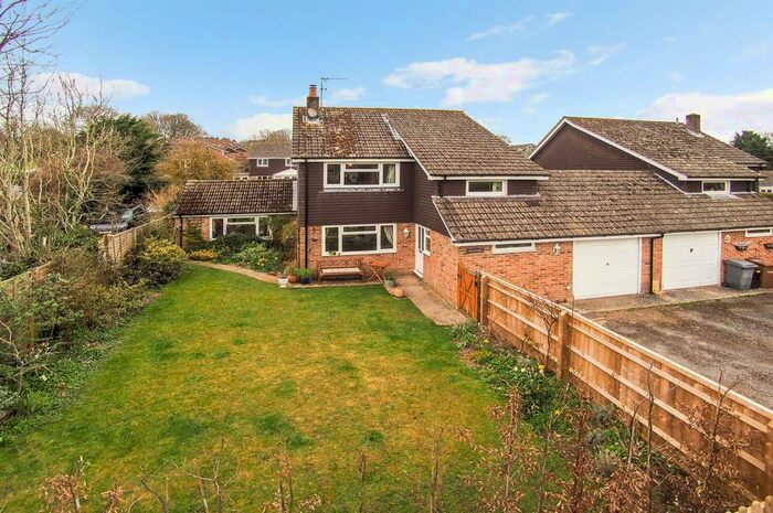 4 Bedroom Link Detached House For Sale In Shepherd's Rise, Vernham Dean, Andover, SP11