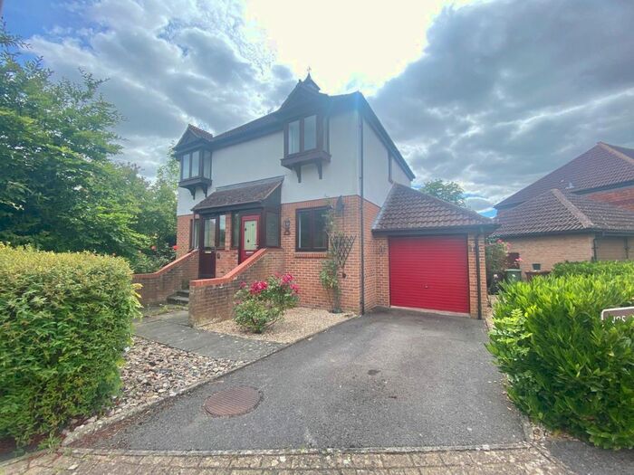 2 Bedroom End Of Terrace House To Rent In Washford Glen, Didcot, OX11