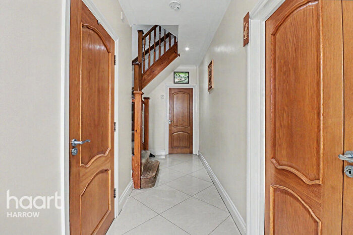 5 Bedroom Detached House For Sale In Whitegate Gardens, Harrow, HA3