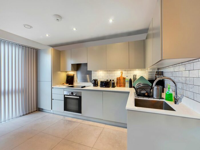 1 Bedroom Flat To Rent In Brook Road, Borehamwood, WD6