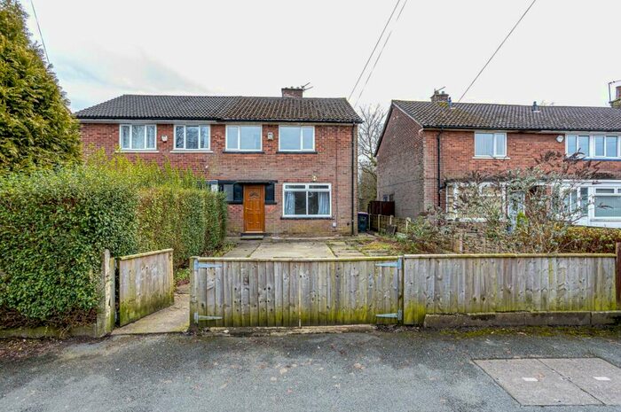 3 Bedroom Semi-Detached House To Rent In Grosvenor Road, Worsley, Manchester, M28