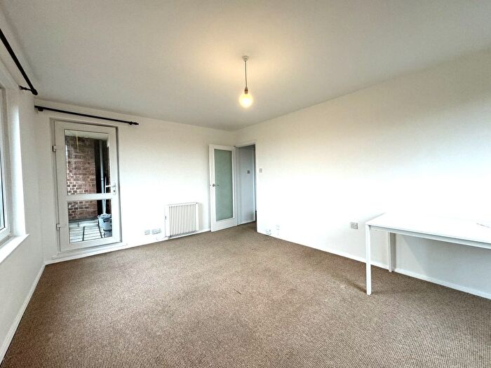 1 Bedroom Flat To Rent In Blackboy Road, Exeter, EX4