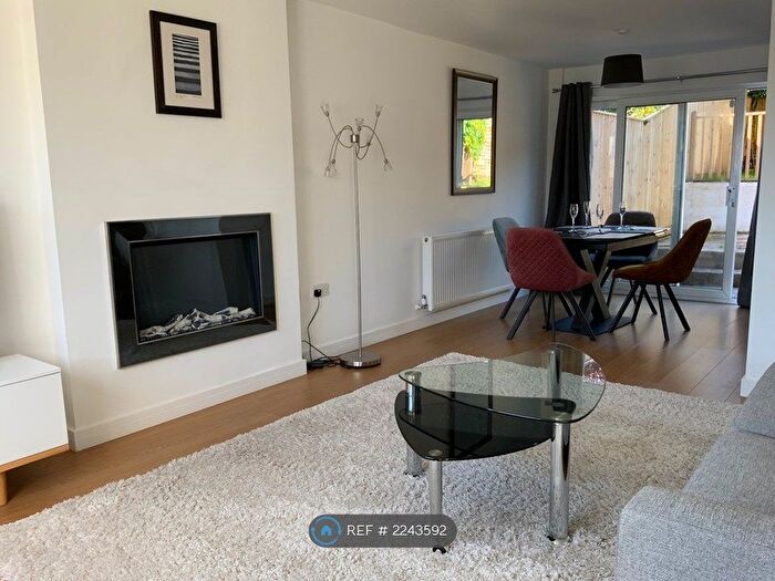 3 Bedroom Terraced House To Rent In Avon Way, Portishead, Bristol, BS20