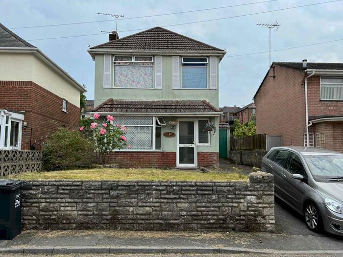 3 Bedroom House To Rent In Glencoe Road, Poole, BH12