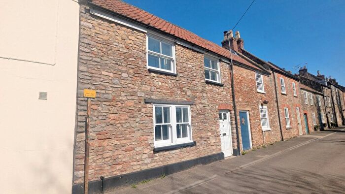 2 Bedroom Cottage For Sale In Silver Street, Wells, BA5