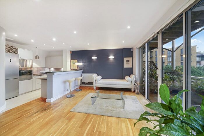 1 Bedroom Flat For Sale In Kew Bridge Road, London, TW8