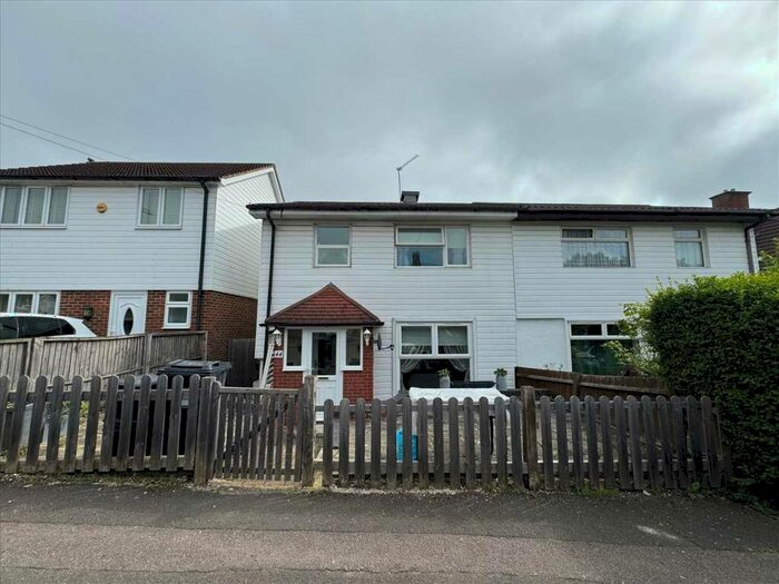 3 Bedroom Semi-Detached House To Rent In Bearing Way, Chigwell, IG7