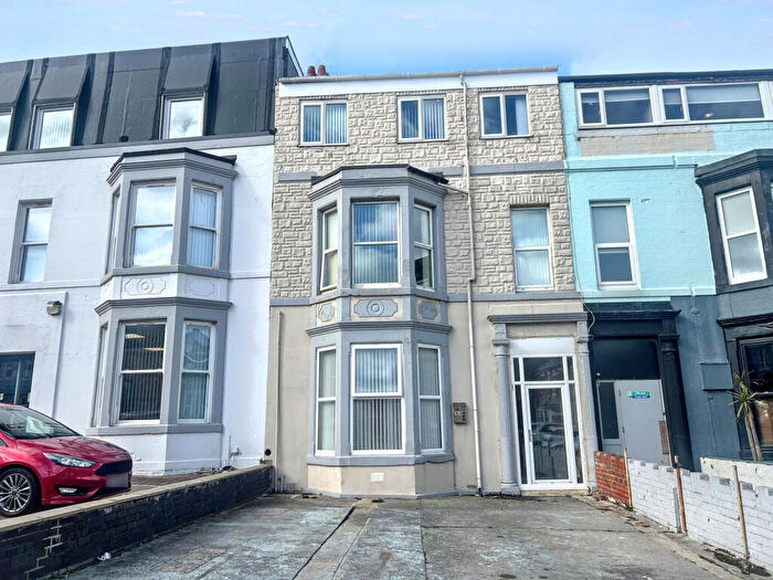 2 Bedroom Apartment To Rent In South Parade, Whitley Bay, Tyne And Wear, NE26