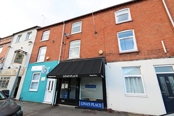 2 Bedroom Flat To Rent In Coten End, Warwick, Warwickshire, CV34