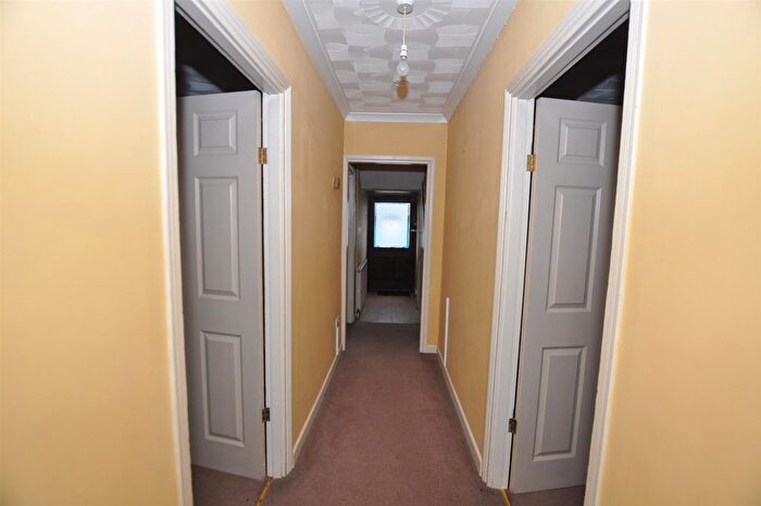 4 Bedroom Detached House For Sale In Tenby Road, St. Clears, Carmarthen, SA33
