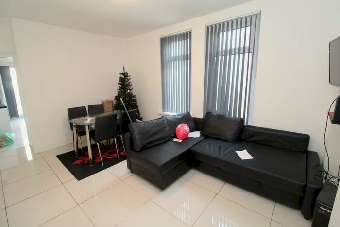 5 Bedroom Terraced House To Rent In Whitchurch Road, Cardiff(City), CF14