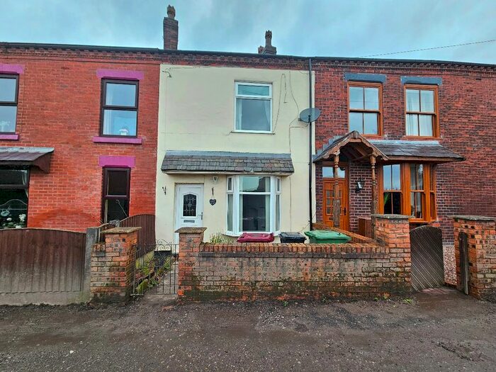 3 Bedroom Terraced House To Rent In Prestolee Road, Radcliffe, Manchester, M26