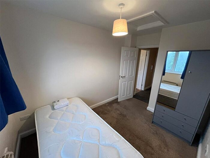 1 Bedroom Apartment For Sale In Weavers Brook, Ovenden, Halifax, HX2