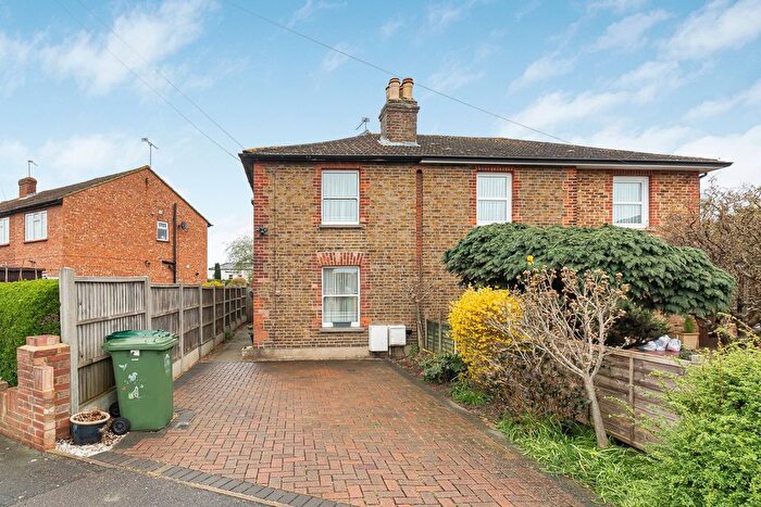 2 Bedroom Cottage For Sale In Napier Road, Ashford, TW15