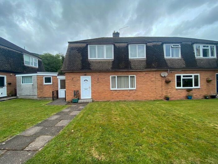 4 Bedroom Semi-Detached House To Rent In Woodland Crescent, Llanfoist, NP7