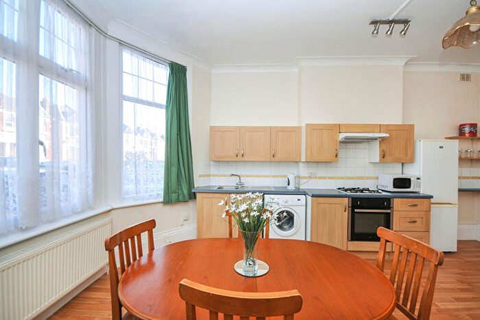1 Bedroom Flat To Rent In Rosenthal Road, London, SE6