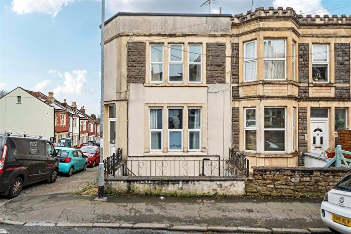 2 Bedroom Flat For Sale In Somerset Road, Bristol, BS4