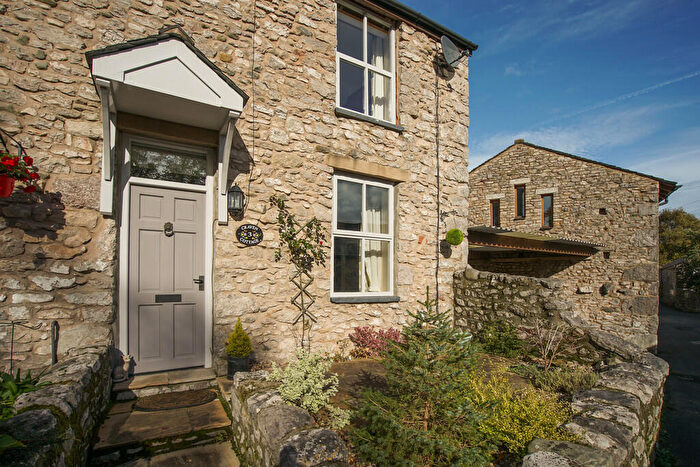 1 Bedroom Cottage To Rent In Back Lane, Warton, Carnforth, Lancashire, LA5