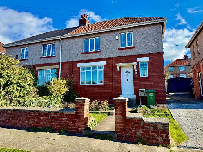 3 Bedroom Semi Detached House To Rent In Brixham Avenue, Low Fell, Gateshead, NE9