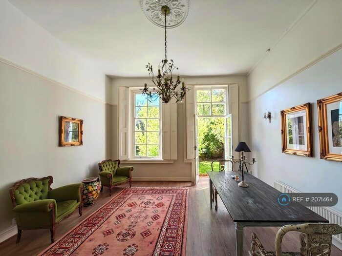 2 Bedroom Flat To Rent In Belvedere Road, London, SE19