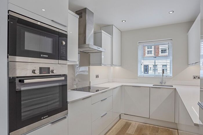 3 Bedroom Town House To Rent In St. Leonards Road, Windsor, SL4