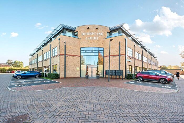 1 Bedroom Apartment For Sale In Heron Drive, Langley, Berkshire, SL3