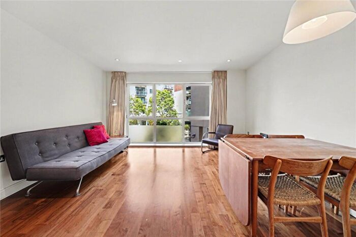 1 Bedroom Apartment For Sale In Clerkenwell Road, London, EC1M - Photo 2