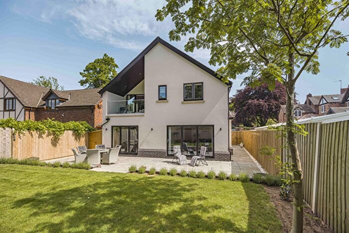 5 Bedroom Detached House For Sale In Hillcliffe Road, Walton, Warrington, WA4