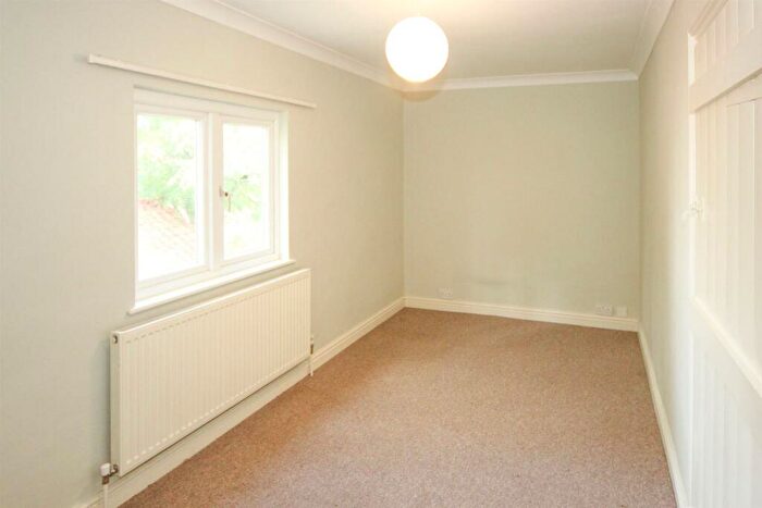 2 Bedroom Semi-Detached House For Sale In Dullingham Road, Newmarket, CB8