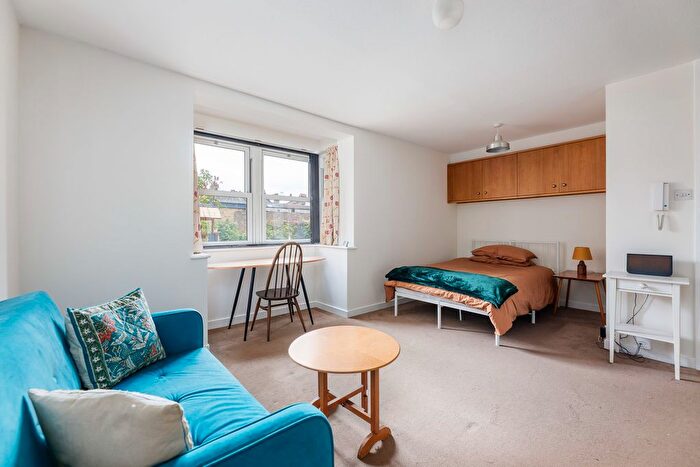 Studio For Sale In Balmoral Mews, Rylett Crescent, W12