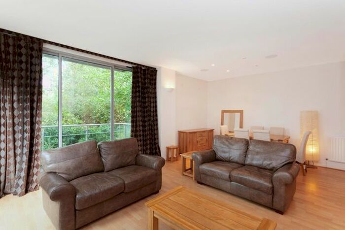 2 Bedroom Flat To Rent In Monza Street, London, E1W