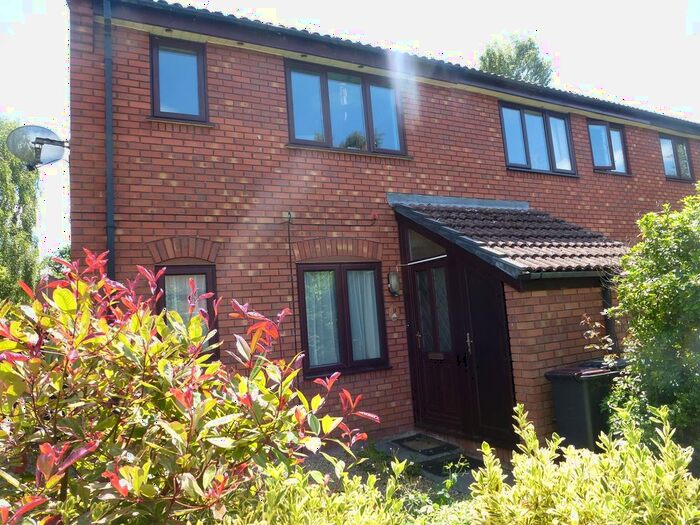 1 Bedroom Flat To Rent In Knatchbull Close, Romsey, SO51