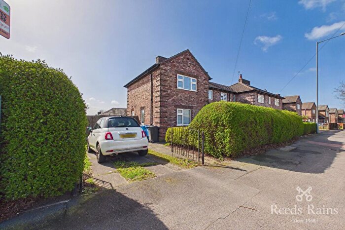 3 Bedroom End Of Terrace House For Sale In Manchester Road, Prescot, Merseyside, L34