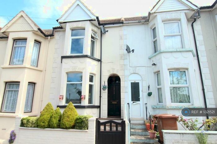 3 Bedroom Terraced House To Rent In Imperial Road, Gillingham, ME7