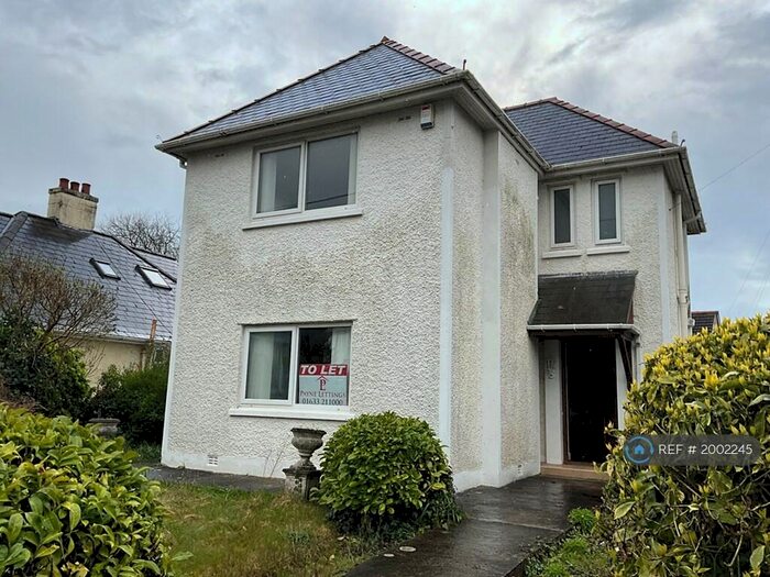 3 Bedroom Detached House To Rent In Beach Road, Porthcawl, CF36