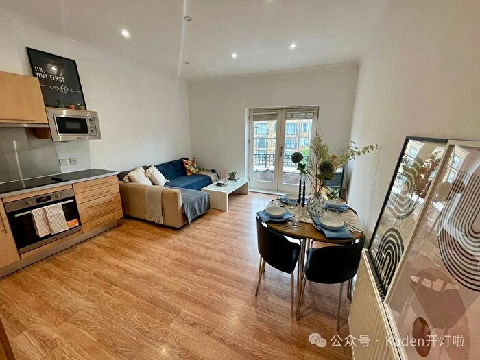 2 Bedroom Flat To Rent In Northpoint Square, Camden Town, NW1