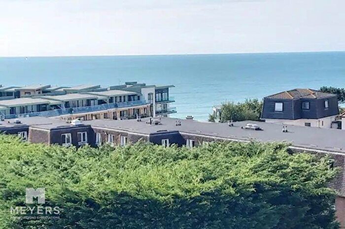 1 Bedroom Apartment To Rent In Burlington Mansions, West Wing, Owls Road, Bournemouth, BH5