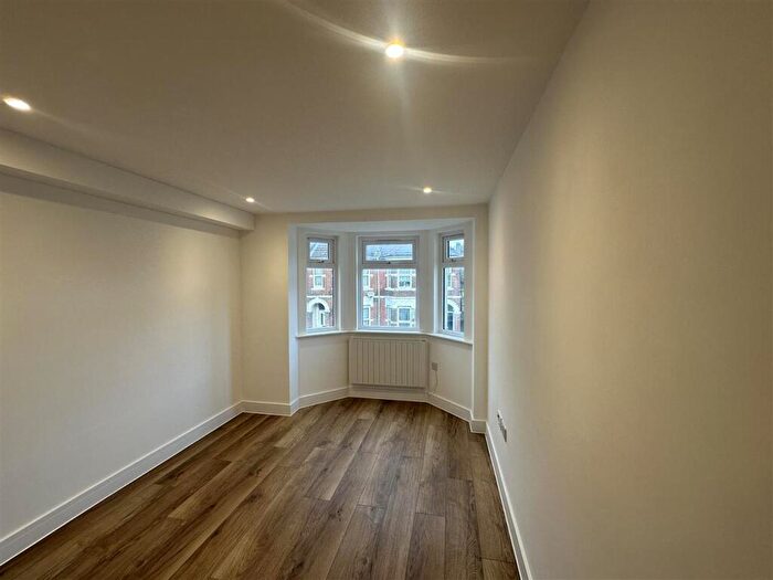 1 Bedroom Apartment To Rent In Lodge Road, Southampton, SO14