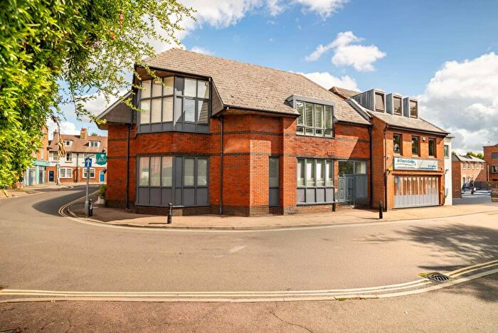 2 Bedroom Apartment To Rent In Adelaide Street, St. Albans, Hertfordshire, AL3